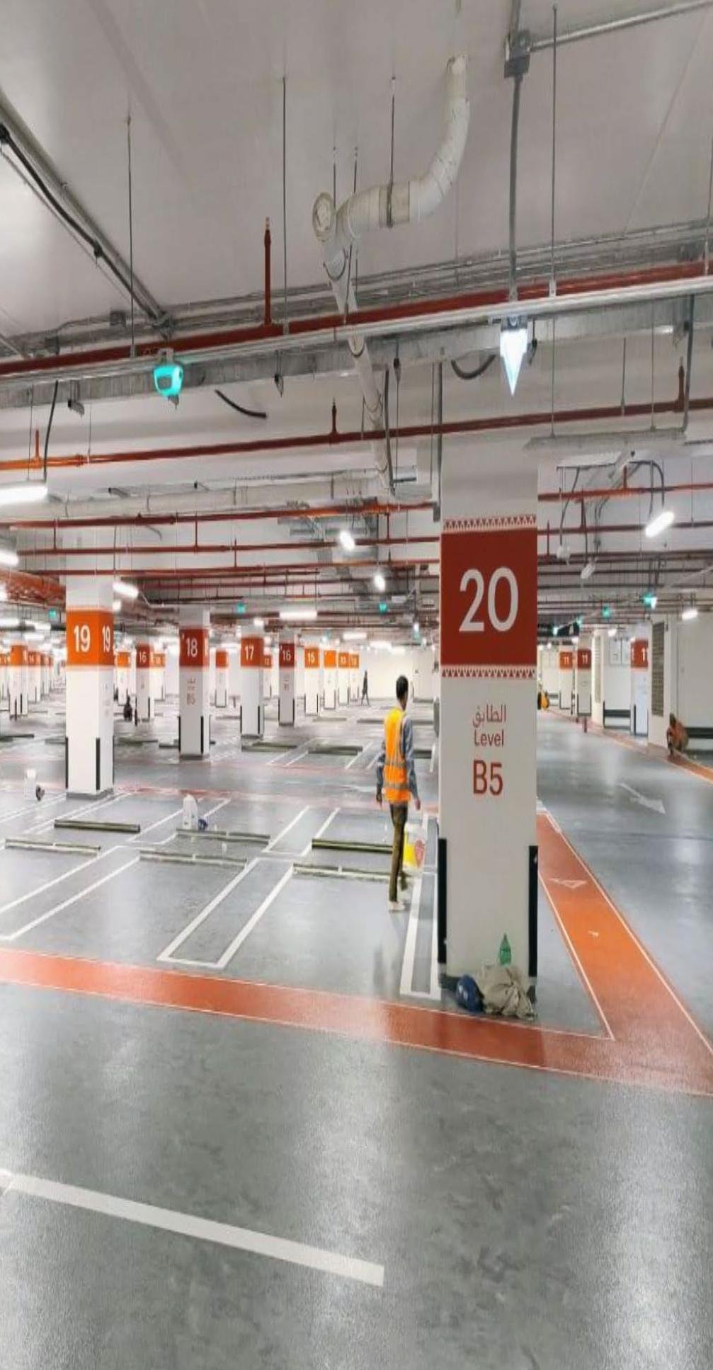 مواقف سيارات سمحان (الدرعية، الرياض)